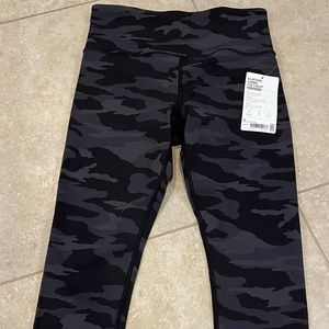 Athleta Elation Camo 7/8 Tight